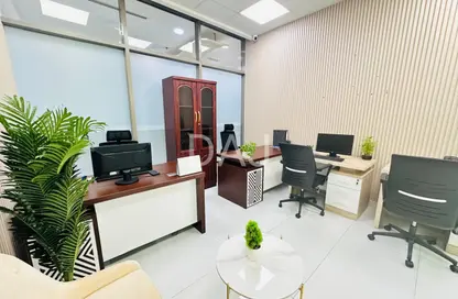 Office Space - Studio - 1 Bathroom for rent in Red Avenue - Al Garhoud - Dubai