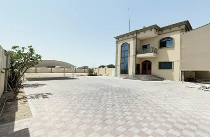 Villa - 4 Bedrooms - 7 Bathrooms for rent in Mohamed Bin Zayed City - Abu Dhabi