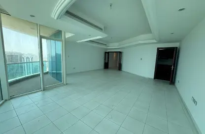 Apartment - 3 Bedrooms - 5 Bathrooms for rent in Bel Ghailam Tower - Corniche Road - Abu Dhabi