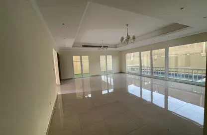 Villa - 5 Bedrooms - 7 Bathrooms for rent in Jumeirah 1 Villas - Jumeirah 1 - Jumeirah - Dubai