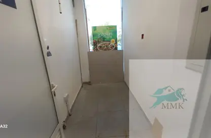 Shop - Studio - 4 Bathrooms for rent in Dana Island - Abu Dhabi