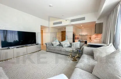 Living Room image for: Apartment - 3 Bedrooms - 4 Bathrooms for rent in Downtown Views II - Downtown Dubai - Dubai, Image 1