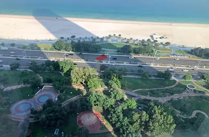 Apartment - 3 Bedrooms - 4 Bathrooms for rent in Corniche Road - Abu Dhabi