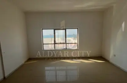 Apartment - 3 Bedrooms - 2 Bathrooms for rent in Ajman Corniche Residences - Ajman Corniche Road - Ajman
