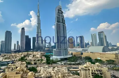 Apartment - 2 Bedrooms - 2 Bathrooms for rent in Burj Royale - Downtown Dubai - Dubai