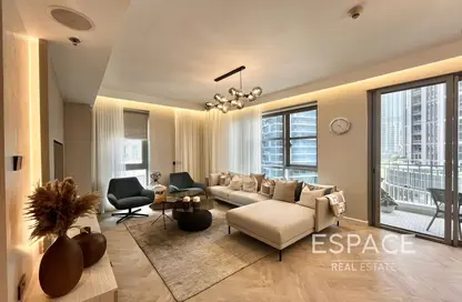 Apartment - 3 Bedrooms - 2 Bathrooms for sale in Standpoint Tower 1 - Standpoint Towers - Downtown Dubai - Dubai