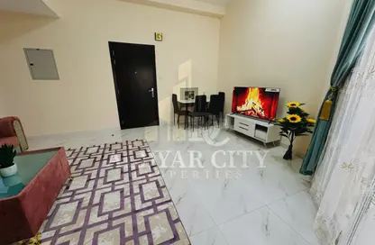 شقة - 2 غرف نوم - 2 حمامات للايجار في مساكن كورنيش عجمان - طريق كورنيش عجمان - عجمان