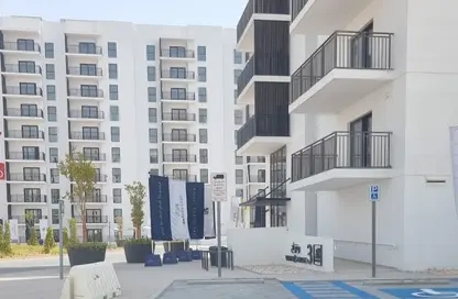Apartment - 2 Bedrooms - 2 Bathrooms for rent in Waters Edge - Yas Island - Abu Dhabi