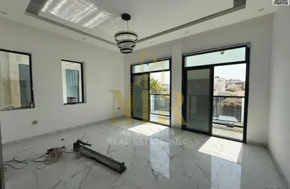 فيلا - 5 غرف نوم - 7 حمامات للبيع في 2 المويهات - المويهات - عجمان