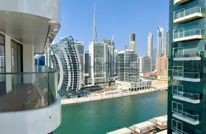 شقة - 2 غرف نوم - 2 حمامات للايجار في تراسات مراسي درايف - الخليج التجاري - دبي