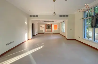 Empty Room image for: Villa - 4 Bedrooms - 5 Bathrooms for rent in Whispering Pines - Earth - Jumeirah Golf Estates - Dubai, Image 1