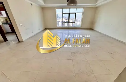 شقة - 2 غرف نوم - 2 حمامات للايجار في شارع التعاون الجديد - التعاون - الشارقة