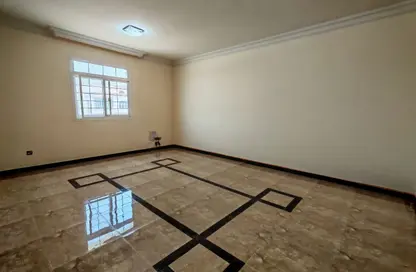 Apartment - 2 Bedrooms - 3 Bathrooms for rent in Shakhbout City - Abu Dhabi
