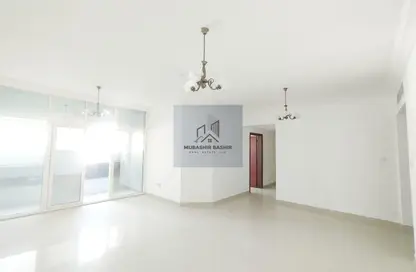 Apartment - 3 Bedrooms - 3 Bathrooms for rent in New Al Taawun Road - Al Taawun - Sharjah