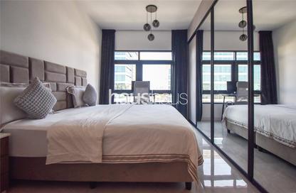 Apartment - 3 Bedrooms - 2 Bathrooms for sale in The Views 1 - The Views - Dubai