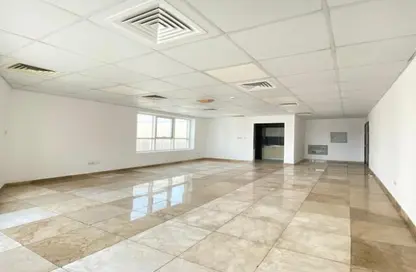 Business Centre - Studio - 2 Bathrooms for rent in Al Khabisi - Deira - Dubai