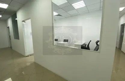 مكتب عمل جماعي - استوديو - 3 حمامات للايجار في ابراج الديوان - النخيل 2 - النخيل - عجمان