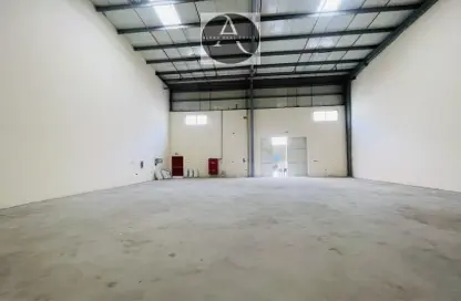 Warehouse - Studio - 1 Bathroom for rent in Umm Al Thuoob - Umm Al Quwain