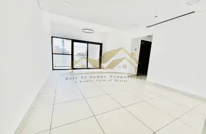 Apartment - 1 Bedroom - 2 Bathrooms for rent in Jumeirah Garden City - Al Satwa - Dubai