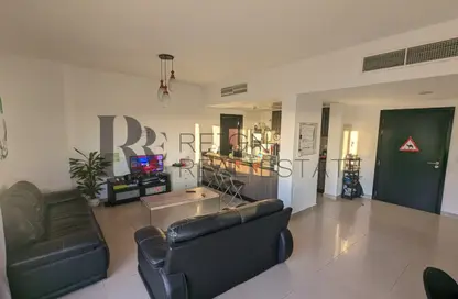 Apartment - 3 Bedrooms - 4 Bathrooms for sale in Tower 36 - Al Reef Downtown - Al Reef - Abu Dhabi
