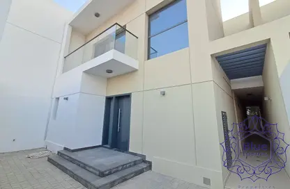 Villa - 4 Bedrooms - 5 Bathrooms for rent in Al Barsha 1 - Al Barsha - Dubai