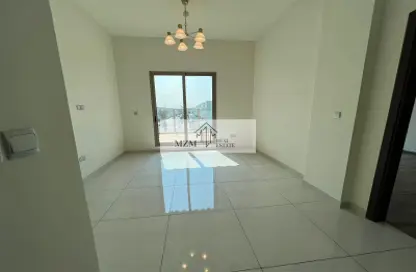 Empty Room image for: Villa - 3 Bedrooms - 5 Bathrooms for rent in The Estate Residence - Phase 1 - Al Furjan - Dubai, Image 1