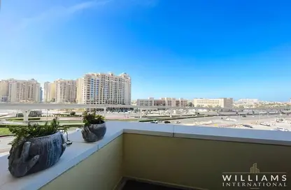 Balcony image for: Apartment - 2 Bedrooms - 2 Bathrooms for sale in Marina Residences 4 - Marina Residences - Palm Jumeirah - Dubai, Image 1