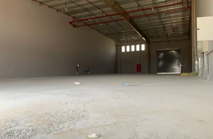 مستودع - استوديو - 2 حمامات للايجار في أم الثعوب - أم القيوين