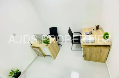 Office Space - Studio - 1 Bathroom for rent in Red Avenue - Al Garhoud - Dubai