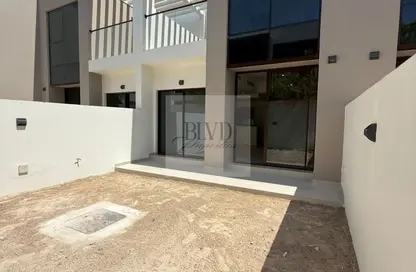 Townhouse - 2 Bedrooms - 2 Bathrooms for rent in Golf Town - DAMAC Hills - Dubai