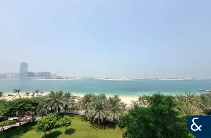 Apartment - 2 Bedrooms - 4 Bathrooms for sale in Dream Palm Residence - The Crescent - Palm Jumeirah - Dubai