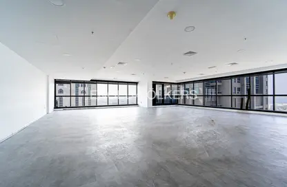 Spacious and Vacant| Prime Tower| 3 Parkings