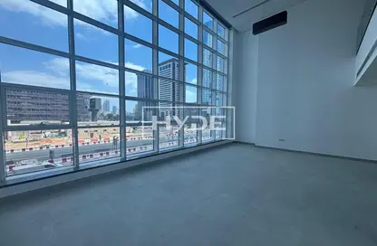 Apartment - 1 Bedroom - 2 Bathrooms for sale in Marina Arcade Tower - Dubai Marina - Dubai
