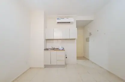 Apartment - Studio - 1 Bathroom for rent in Fire Station Road - Muwaileh - Sharjah