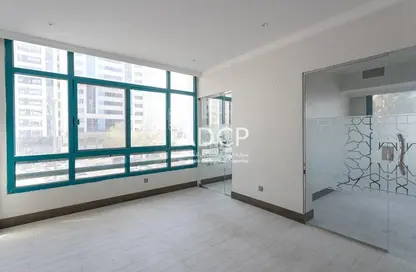 Office Space - Studio - 1 Bathroom for rent in Al Khalidiya - Abu Dhabi
