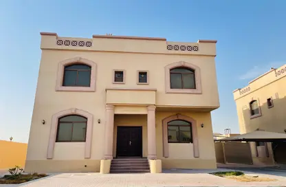 فيلا - 5 غرف نوم - 7 حمامات للايجار في مركز محمد بن زايد - مدينة محمد بن زايد - أبوظبي