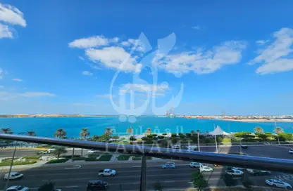 Apartment - 3 Bedrooms - 4 Bathrooms for rent in Al Reef Tower - Corniche Road - Abu Dhabi