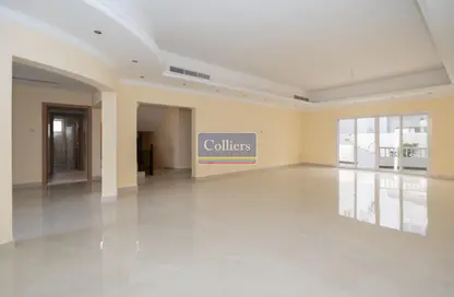 Villa - 5 Bedrooms - 6 Bathrooms for rent in Al Garhoud - Dubai