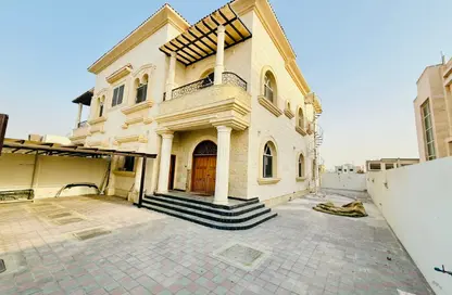 Villa - 5 Bedrooms - 7+ Bathrooms for rent in Al Hooshi Villas - Hoshi - Al Badie - Sharjah
