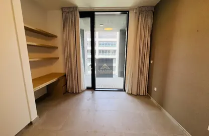 شقة - 2 غرف نوم - 3 حمامات للايجار في الطراز - حي نسيج - الجادة - الشارقة