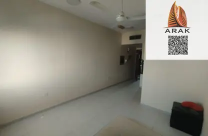 شقة - 1 حمام للايجار في برج النعيمية 1 - أبراج النعيمية - النعيمية - عجمان