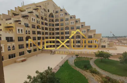 شقة - غرفة نوم - 2 حمامات للايجار في فيروز - باب البحر - جزيرة المرجان - رأس الخيمة