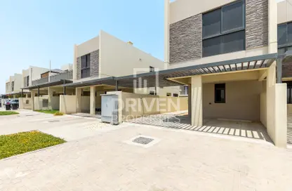 Townhouse - 3 Bedrooms - 5 Bathrooms for rent in Zinnia - The Roots DAMAC Hills 2 - Damac Hills 2 - Dubai