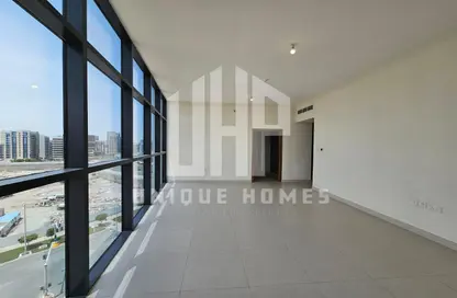 Apartment - 2 Bedrooms - 3 Bathrooms for sale in The View - Al Raha Beach - Abu Dhabi