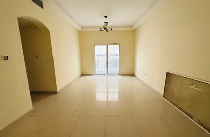 Apartment - 2 Bedrooms - 2 Bathrooms for rent in Muwaileh 29 Building - Muwaileh - Sharjah