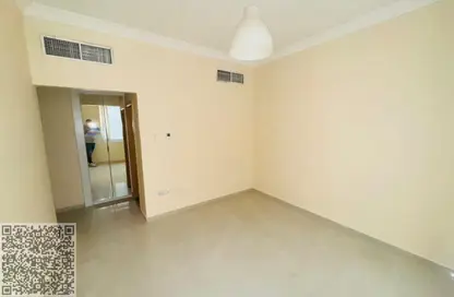 Apartment - 2 Bedrooms - 2 Bathrooms for rent in Al Jurf 2 - Al Jurf - Ajman Downtown - Ajman