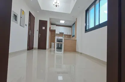 Apartment - 2 Bedrooms - 3 Bathrooms for rent in Al Rigga Building - Al Muraqqabat - Deira - Dubai