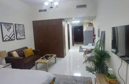 شقة - 1 حمام للايجار في مساكن النخبة رقم 5 - مساكن النخبة الرياضية - مدينة دبي الرياضية - دبي