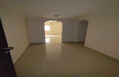 Apartment - 2 Bedrooms - 2 Bathrooms for rent in Muwailih Building - Muwaileh - Sharjah
