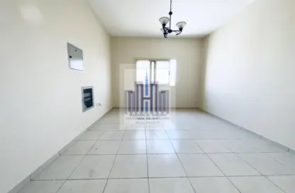 Apartment - 1 Bedroom - 2 Bathrooms for rent in Muwaileh Commercial - Sharjah